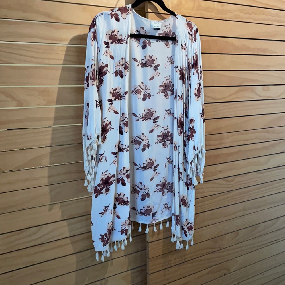 Floral kimono with tassel detail on hem